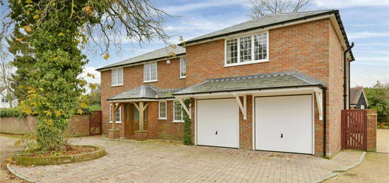 4 bedroom detached house