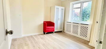 Room to rent in Brittain Road, Dagenham, Essex RM8