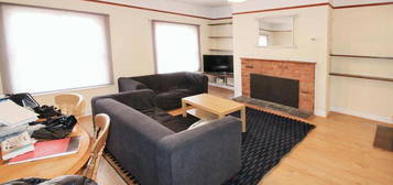 3 bedroom flat to rent