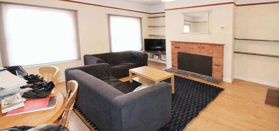 3 bedroom flat to rent