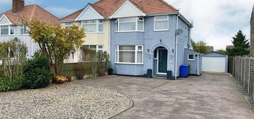 3 bedroom semi-detached house for sale