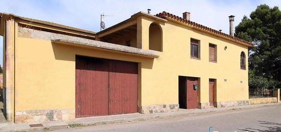 Casa en calle Dalmau de Creixell en Borrassà