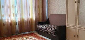 3 camere zona Decebal,