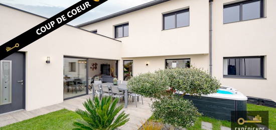 Maison  à vendre, 5 pièces, 4 chambres, 141 m²