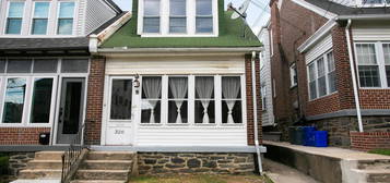 320 Fountain St, Philadelphia, PA 19128