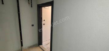 ekmeky Satlk 3+1 130m 3.Kat Btk St Kp Oto Ebv Banyo Asansr