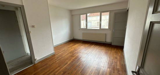 Appartement T4 rénové 5min de la gare