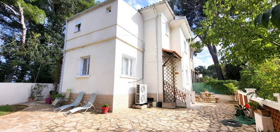 Maison 2 étages  à vendre, 5 pièces, 3 chambres, 138 m²