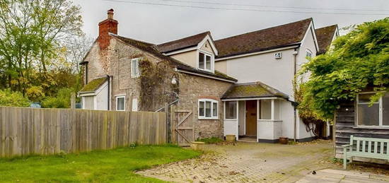 3 bedroom detached house