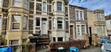 Flat to rent in Gilbert Road, Redfield, Bristol BS5