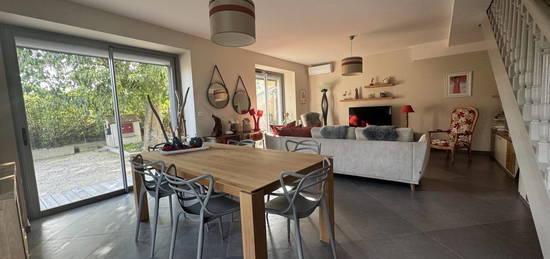 Vente villa 7 pièces 128 m²