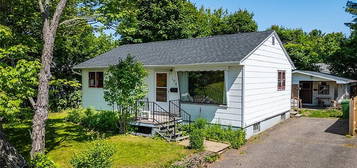 104 Macfarlane St, Fredericton, NB E3A 1V4