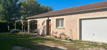 Villa plein pied 90m2 centre PST 870 eur 90m2 - 3 chambres-Jardin