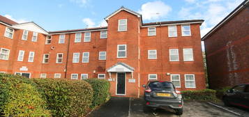 Flat to rent in Bridgewater Court, Montonmill Gardens, Eccles M30