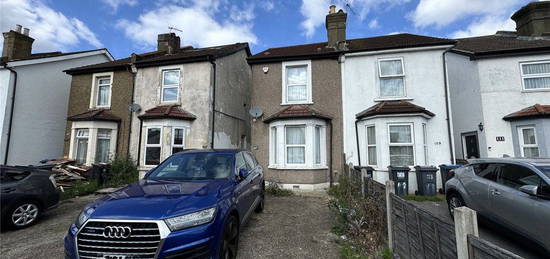 3 bed semi-detached house to rent