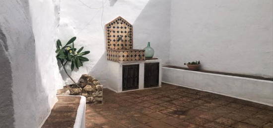 Casa o chalet en venta en  C. Cuevas de San Marcos, 66, Polígonos - Recinto Ferial Cortijo de Torres