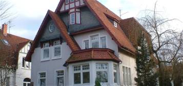 Geräumige 4 Zimmer Wohnung im Villenstil in der Nordstadt mit Balkon!