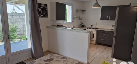 Maison de plain-pied  à vendre, 4 pièces, 3 chambres, 82 m²