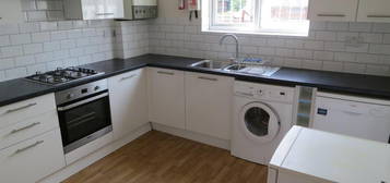 Flat to rent in Copson Street, Withington, Manchester M20