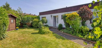 Freistehender Bungalow mit Garage und Sonnengarten in Pulheim