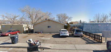 324 Rhode Island St NE, Albuquerque, NM 87108