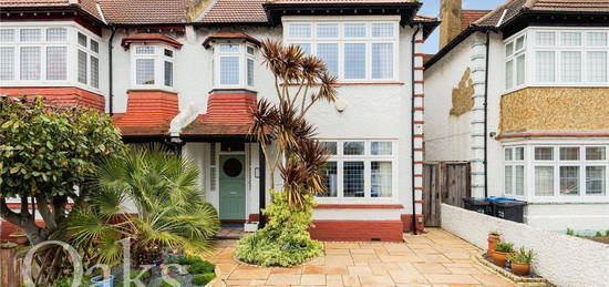 4 bed detached house for sale