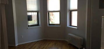 310 Grand Ave #2R, Brooklyn, NY 11238