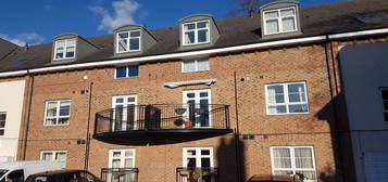 2 bed flat to rent