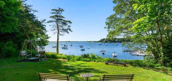 882 Main Street, Cotuit, MA 02635