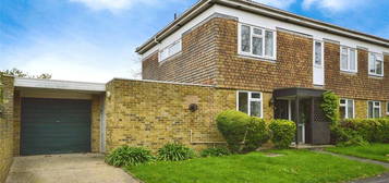 4 bedroom semi-detached house to rent