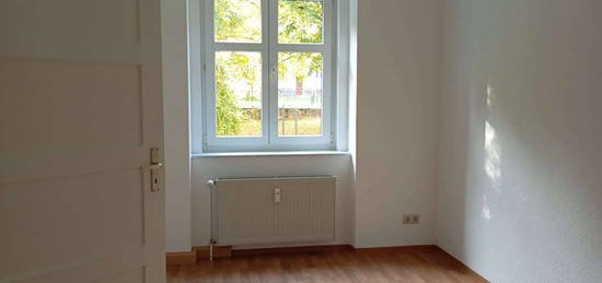 Gemütliche 2-Zimmer-Wohnung mit Wohnküche, Balkon und Hochparterre-Lage