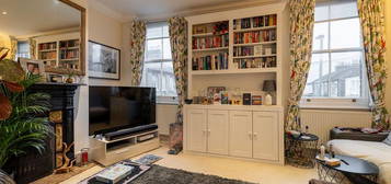 Flat to rent in Lacy Road, Putney SW15