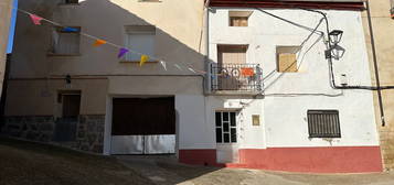 Casa de pueblo en venta en calle Alta, 10