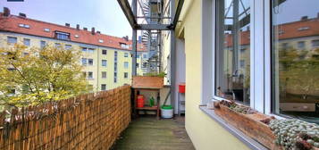 2-Zimmer Wohnung mit Einbauküche, Balkon und Keller