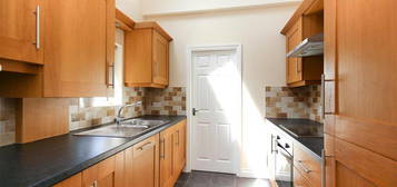 4 bedroom maisonette to rent