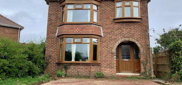 3 bedroom semi-detached house