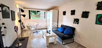 Studio  à vendre, 1 pièce, 28 m², Étage 1/–