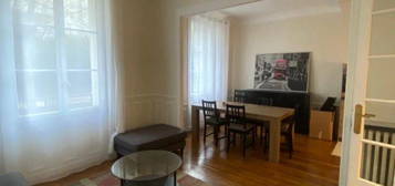 Appartement  à louer, 2 pièces, 1 chambre, 46 m²