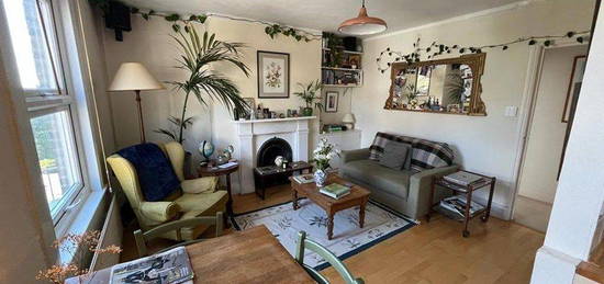 2 bed maisonette to rent