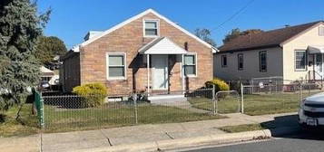 2317 Lincoln Ave, Reading, PA 19609