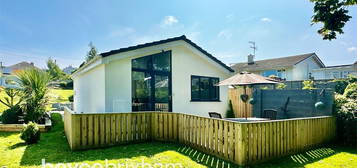 2 bed detached bungalow for sale