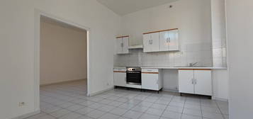 Appartement  à louer, 3 pièces, 2 chambres, 79 m²