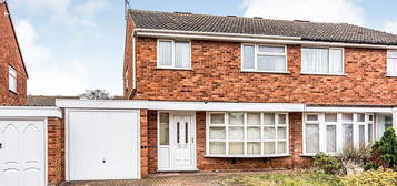 3 bed semi-detached house to rent