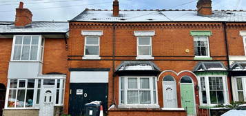 4 bed terraced house for sale