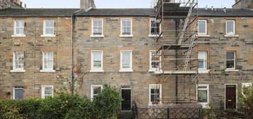 1 bedroom ground floor flat for sale