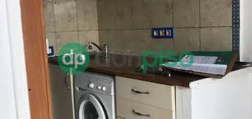 Apartamento en Comil&#xF1;las en Carabanchel