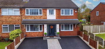 5 bed semi-detached house for sale