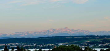 Freistehendes Einfamilienhaus mit See- und Alpenblick