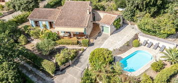 Villa  à vendre, 5 pièces, 3 chambres, 145 m²