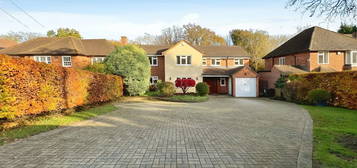 5 bed detached house to rent